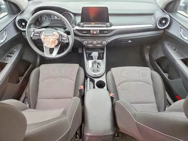 3KPF24AD4RE784894 2024 KIA FORTE - Image 8