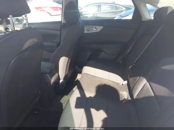 3KPF24AD4RE786984 2024 KIA FORTE - Image 8