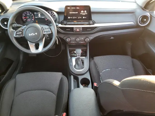 3KPF24AD4RE787021 2024 KIA FORTE - Image 8