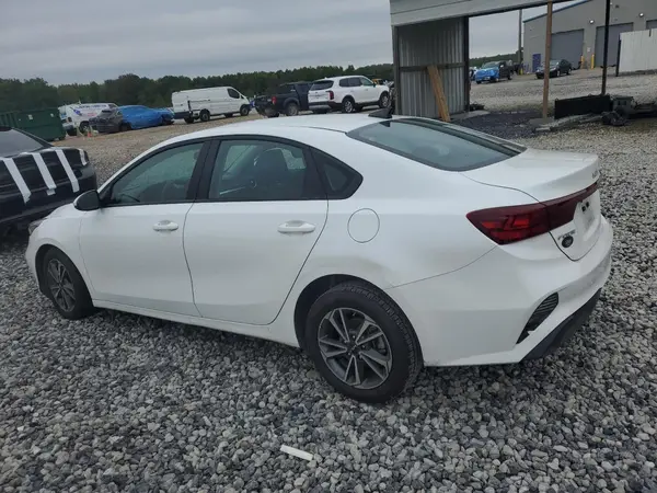 3KPF24AD4RE788010 2024 KIA FORTE - Image 2