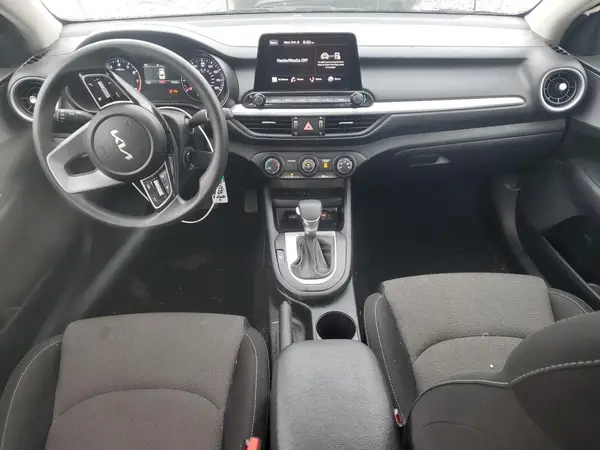 3KPF24AD4RE788010 2024 KIA FORTE - Image 8