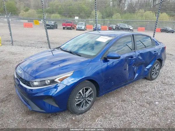 3KPF24AD4RE788069 2024 KIA FORTE - Image 2