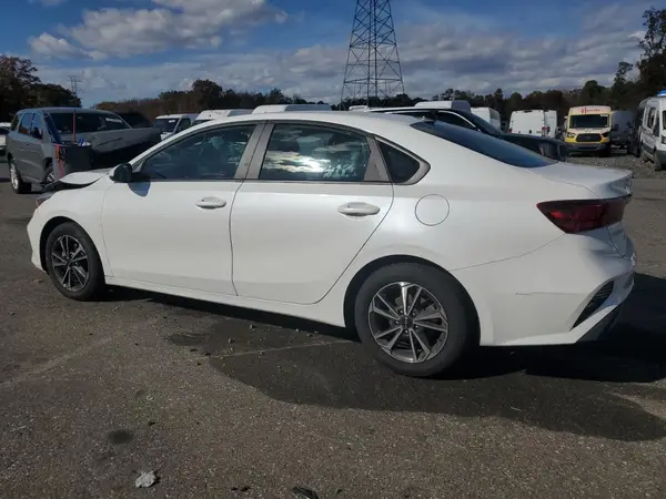 3KPF24AD4RE791165 2024 KIA FORTE - Image 2