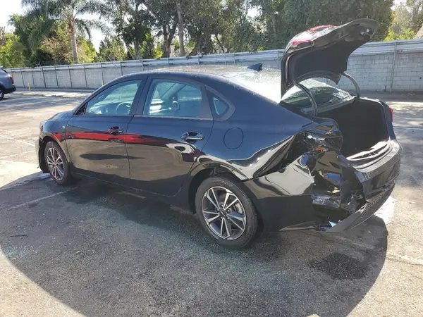 3KPF24AD4RE791375 2024 KIA FORTE - Image 2