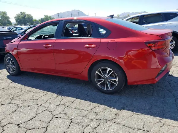 3KPF24AD4RE791747 2024 KIA FORTE - Image 2