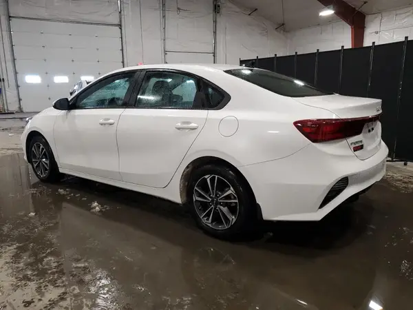 3KPF24AD4RE792252 2024 KIA FORTE - Image 2