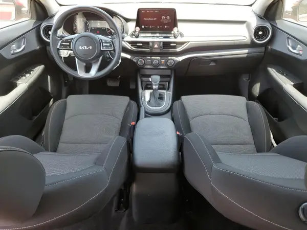 3KPF24AD4RE793451 2024 KIA FORTE - Image 8