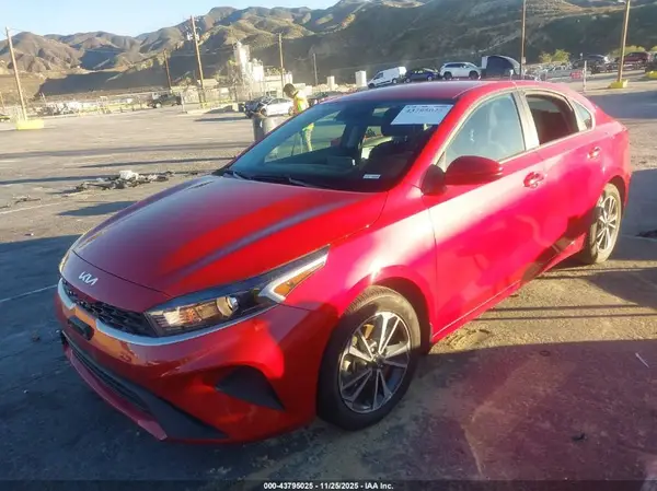 3KPF24AD4RE793739 2024 KIA FORTE - Image 2