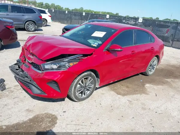 3KPF24AD4RE794454 2024 KIA FORTE - Image 2