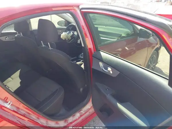 3KPF24AD4RE794454 2024 KIA FORTE - Image 8