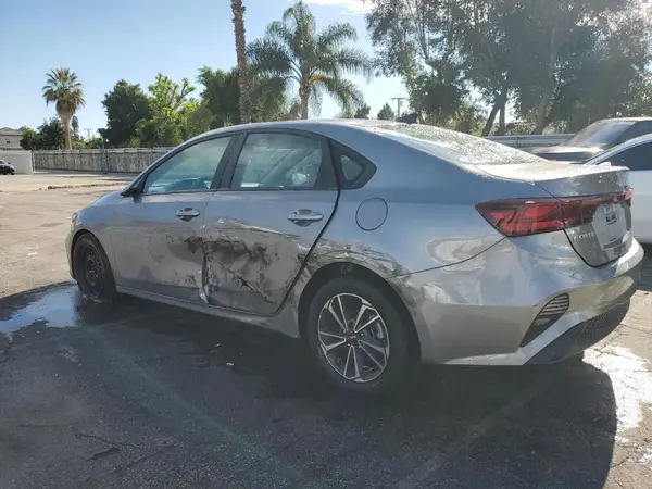 3KPF24AD4RE796592 2024 KIA FORTE - Image 2