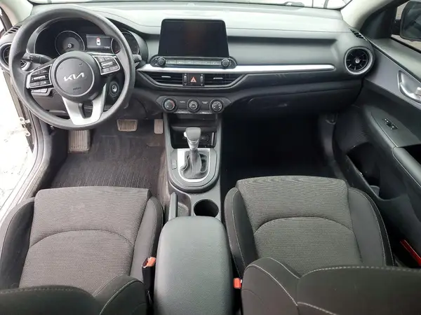 3KPF24AD4RE796804 2024 KIA FORTE - Image 8