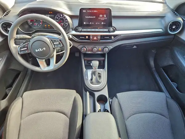 3KPF24AD4RE798553 2024 KIA FORTE - Image 8