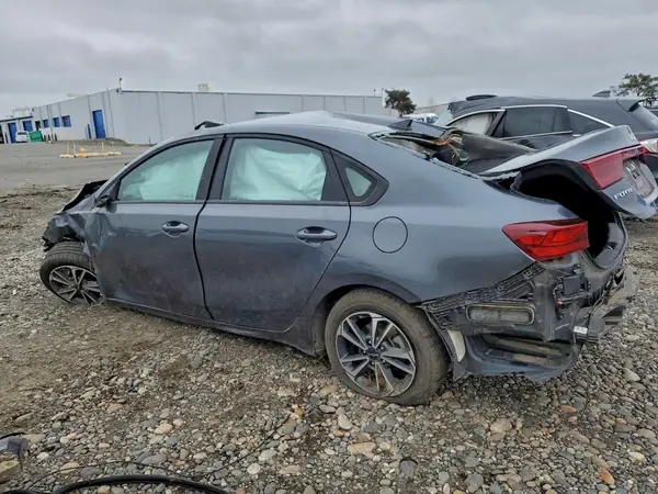 3KPF24AD4RE799346 2024 KIA FORTE - Image 2