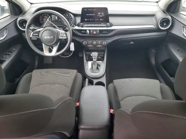 3KPF24AD4RE799458 2024 KIA FORTE - Image 8