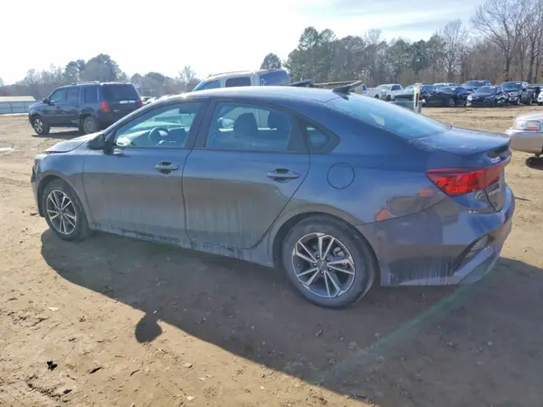 3KPF24AD4RE799489 2024 KIA FORTE - Image 2