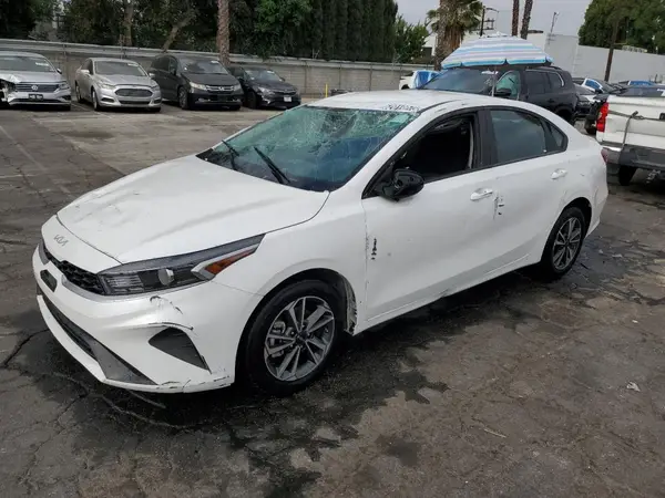 3KPF24AD4RE800592 2024 KIA FORTE - Image 1