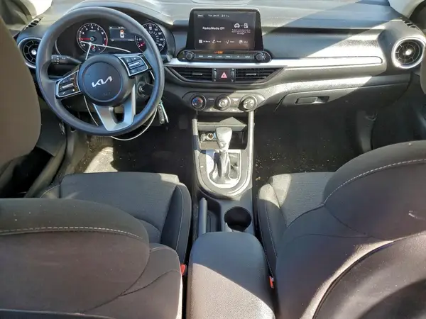 3KPF24AD4RE800642 2024 KIA FORTE - Image 8