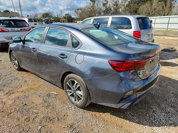 3KPF24AD4RE801192 2024 KIA FORTE - Image 2