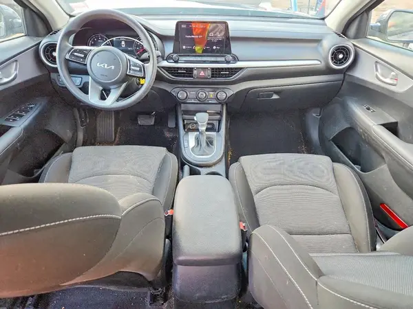 3KPF24AD4RE801192 2024 KIA FORTE - Image 8