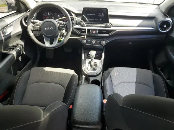 3KPF24AD4RE802357 2024 KIA FORTE - Image 8