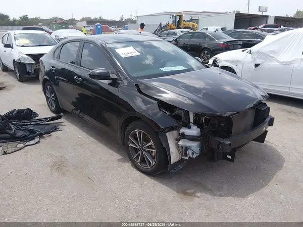 3KPF24AD4RE802567 2024 KIA FORTE - Image 1