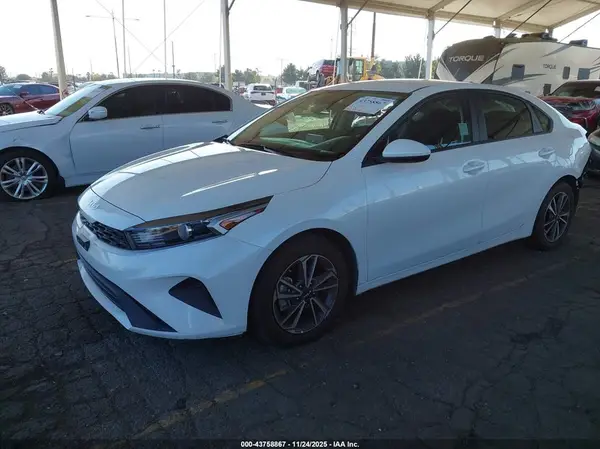 3KPF24AD4RE802892 2024 KIA FORTE - Image 2