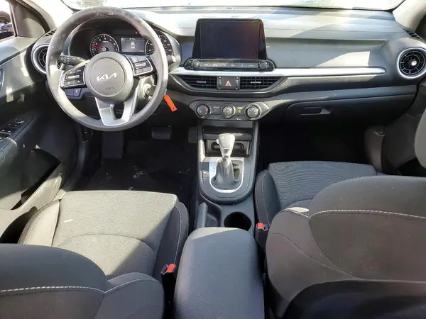 3KPF24AD4RE804318 2024 KIA FORTE - Image 8