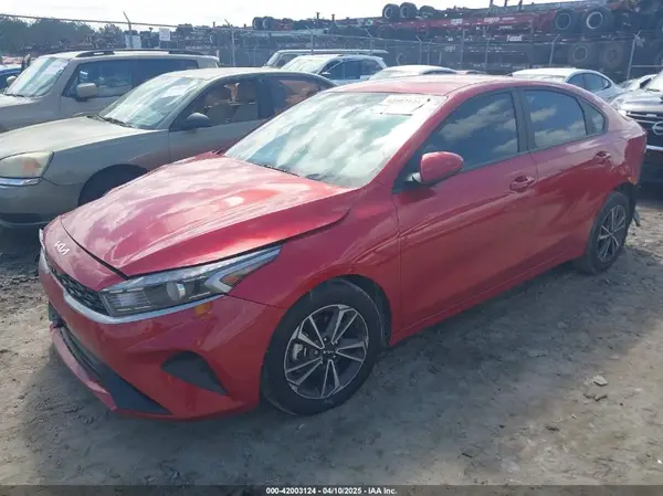 3KPF24AD4RE805226 2024 KIA FORTE - Image 2