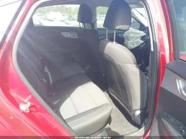 3KPF24AD4RE805226 2024 KIA FORTE - Image 8