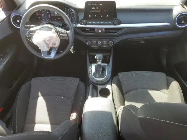 3KPF24AD4RE807204 2024 KIA FORTE - Image 8
