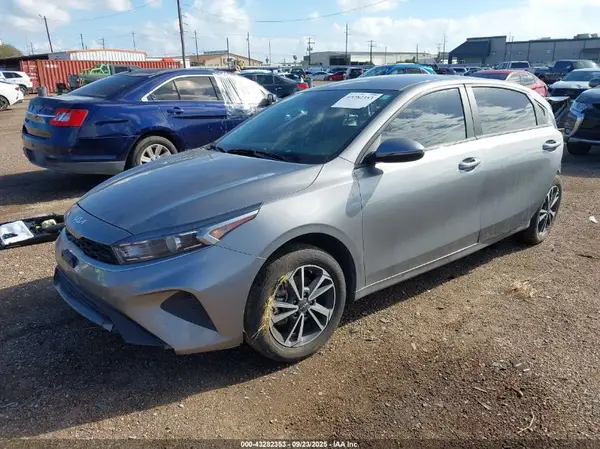 3KPF24AD4RE809020 2024 KIA FORTE - Image 2