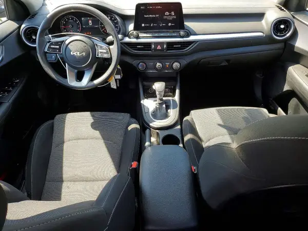 3KPF24AD4RE810216 2024 KIA FORTE - Image 8