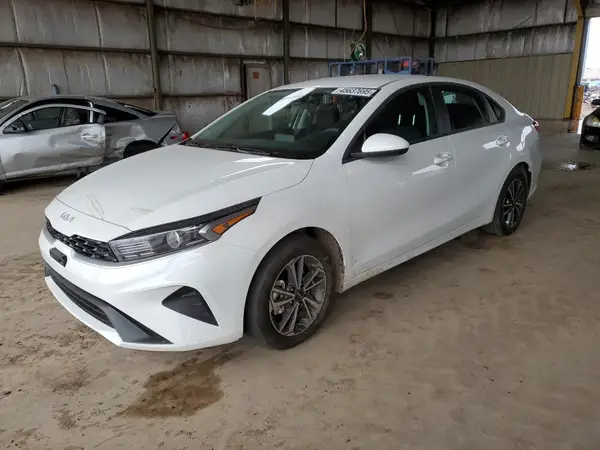 3KPF24AD4RE810538 2024 KIA FORTE - Image 1