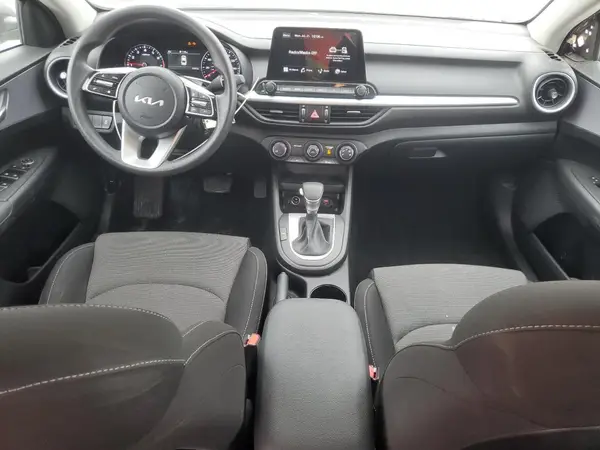 3KPF24AD4RE811799 2024 KIA FORTE - Image 8