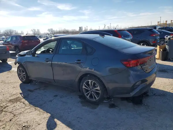 3KPF24AD4RE813830 2024 KIA FORTE - Image 2