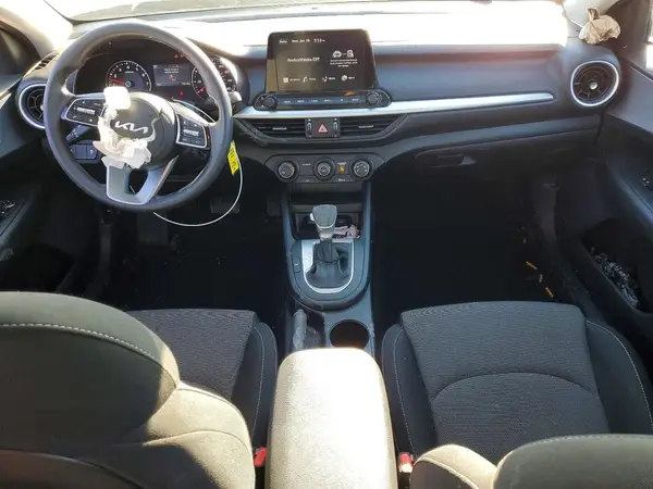 3KPF24AD4RE813830 2024 KIA FORTE - Image 8