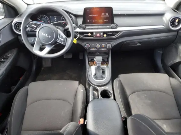 3KPF24AD4RE814427 2024 KIA FORTE - Image 8