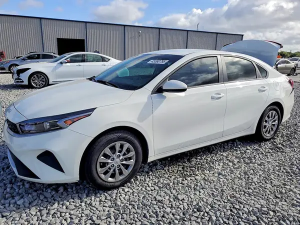 3KPF24AD4RE814959 2024 KIA FORTE - Image 1