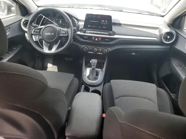 3KPF24AD4RE817201 2024 KIA FORTE - Image 8