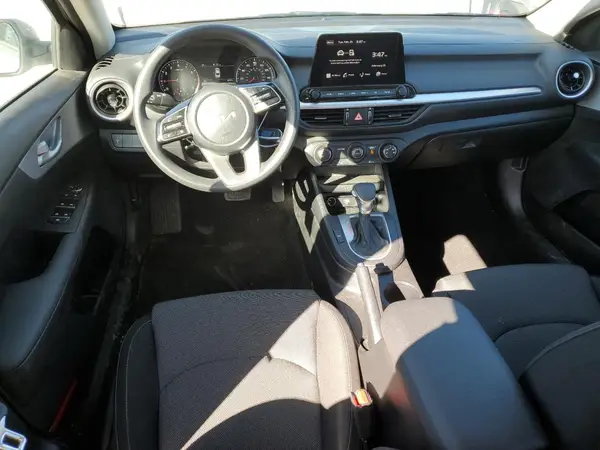 3KPF24AD4RE818641 2024 KIA FORTE - Image 8