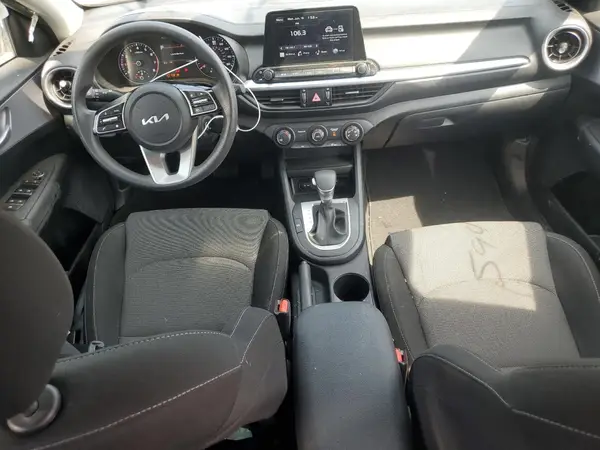 3KPF24AD4RE819000 2024 KIA FORTE - Image 8