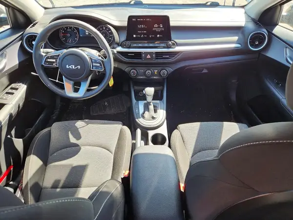 3KPF24AD4RE819420 2024 KIA FORTE - Image 8