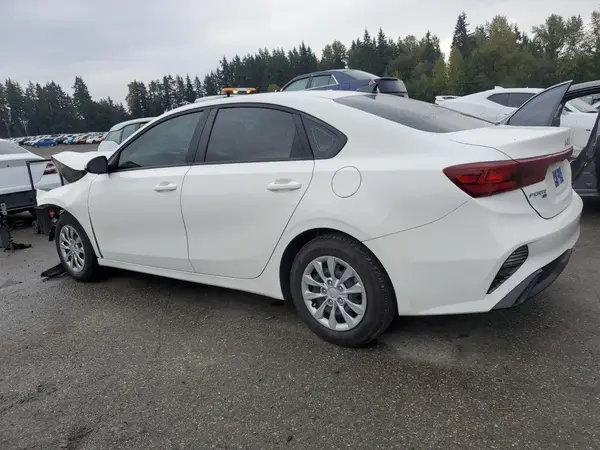 3KPF24AD4RE819546 2024 KIA FORTE - Image 2