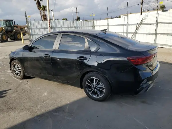 3KPF24AD4RE819692 2024 KIA FORTE - Image 2