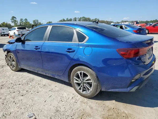3KPF24AD4RE820969 2024 KIA FORTE - Image 2