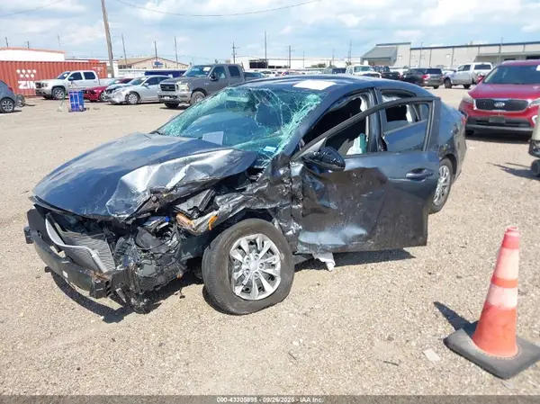 3KPF24AD4RE821121 2024 KIA FORTE - Image 2