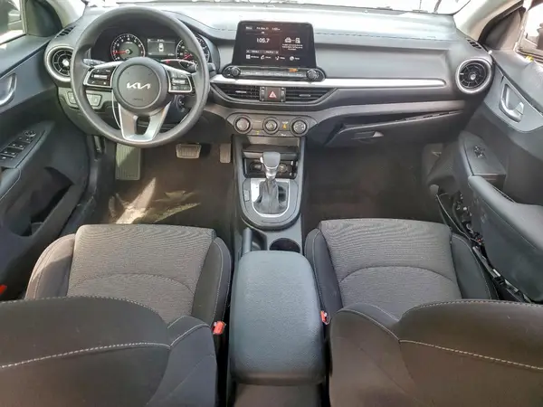 3KPF24AD4RE823256 2024 KIA FORTE - Image 8