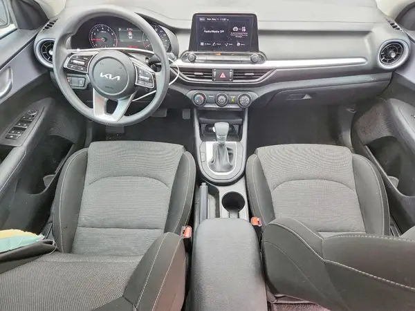 3KPF24AD4RE824889 2024 KIA FORTE - Image 8