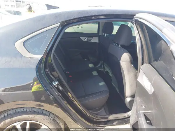3KPF24AD4RE824892 2024 KIA FORTE - Image 8